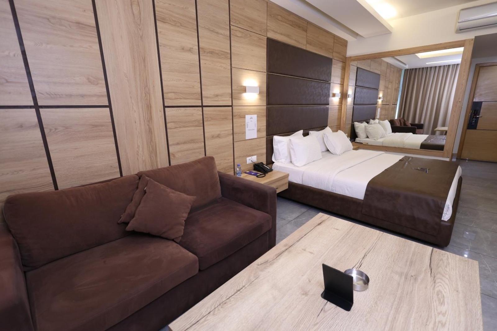 Ibiza Hotel 朱尼耶 外观 照片