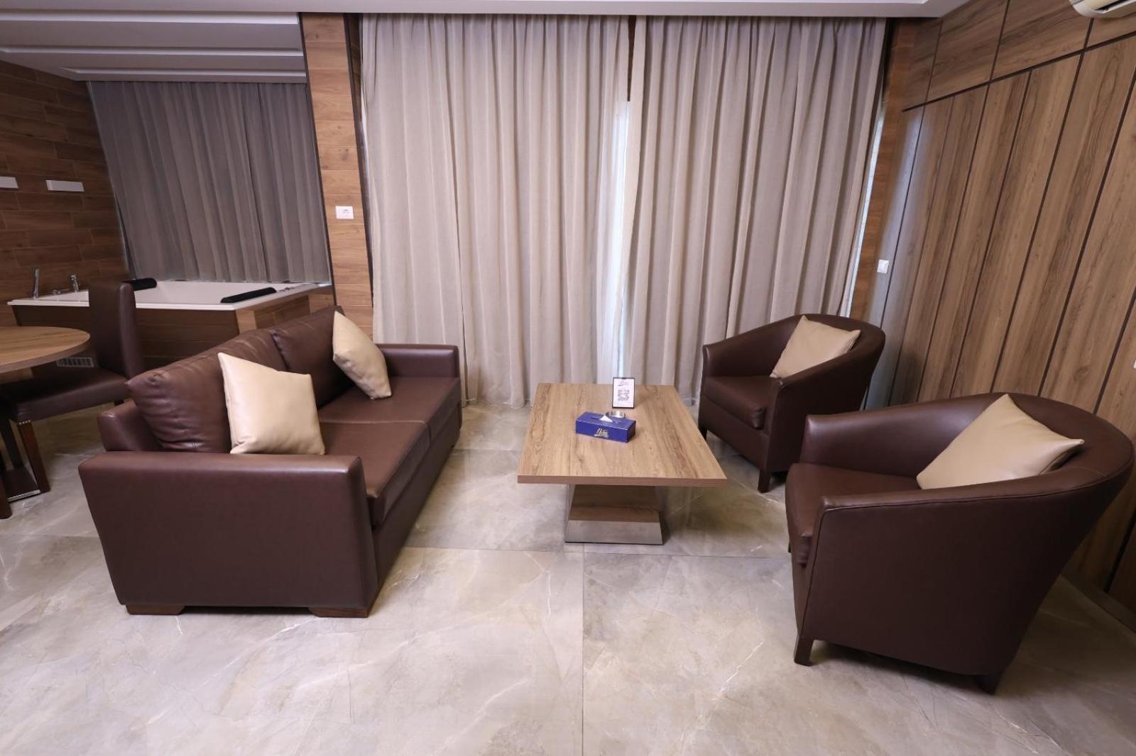 Ibiza Hotel 朱尼耶 外观 照片