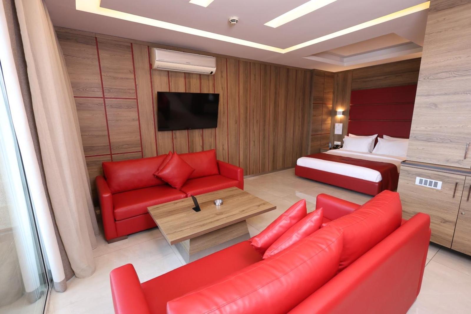 Ibiza Hotel 朱尼耶 外观 照片