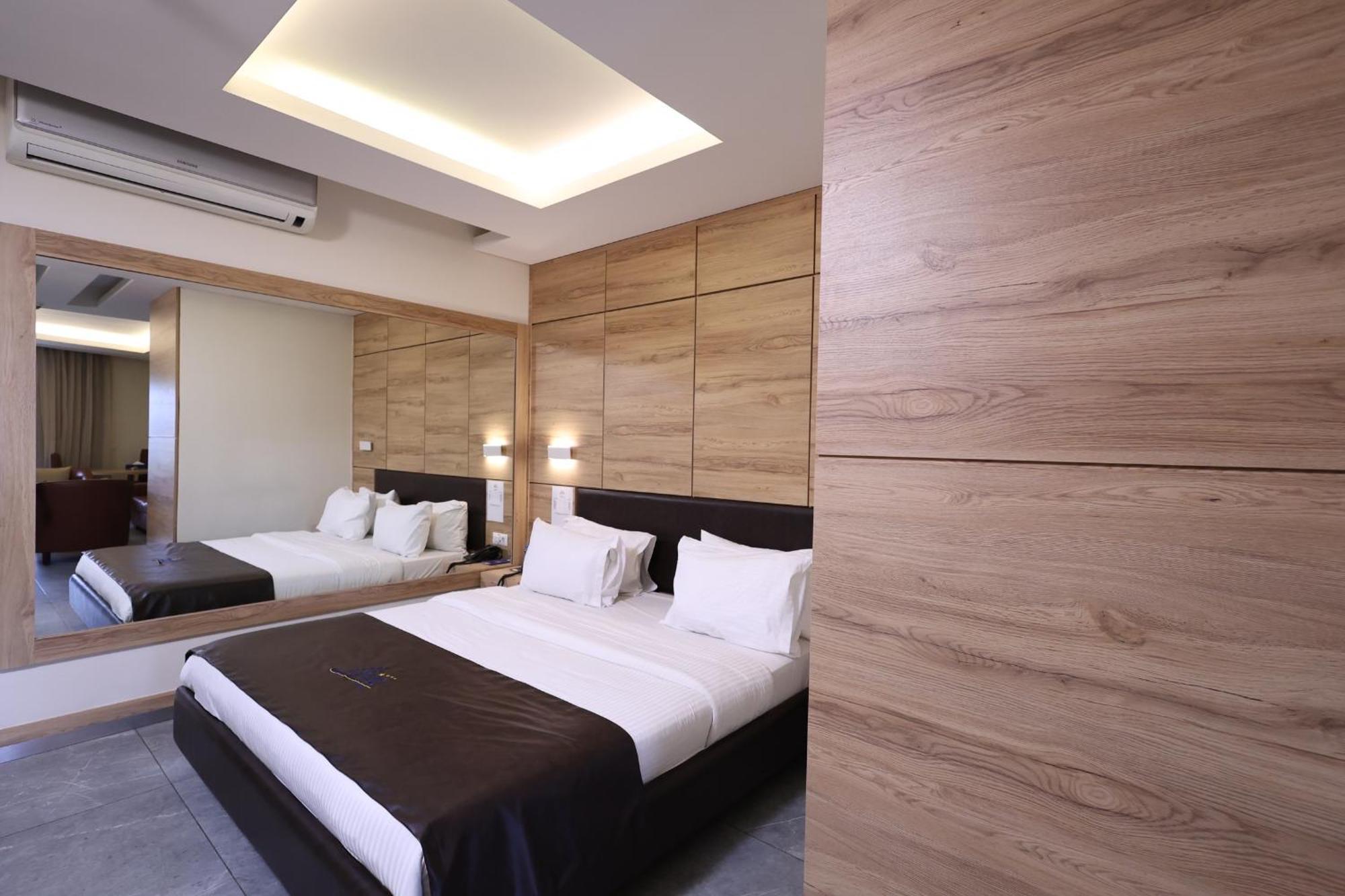 Ibiza Hotel 朱尼耶 外观 照片
