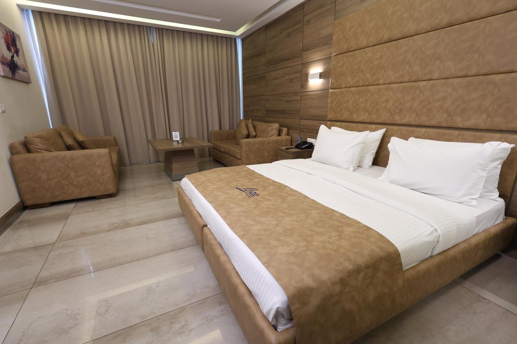 Ibiza Hotel 朱尼耶 外观 照片