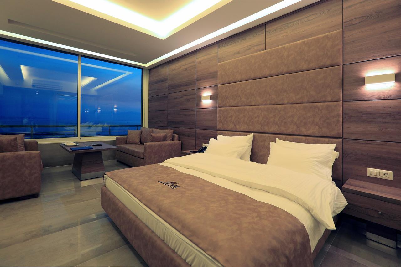 Ibiza Hotel 朱尼耶 外观 照片