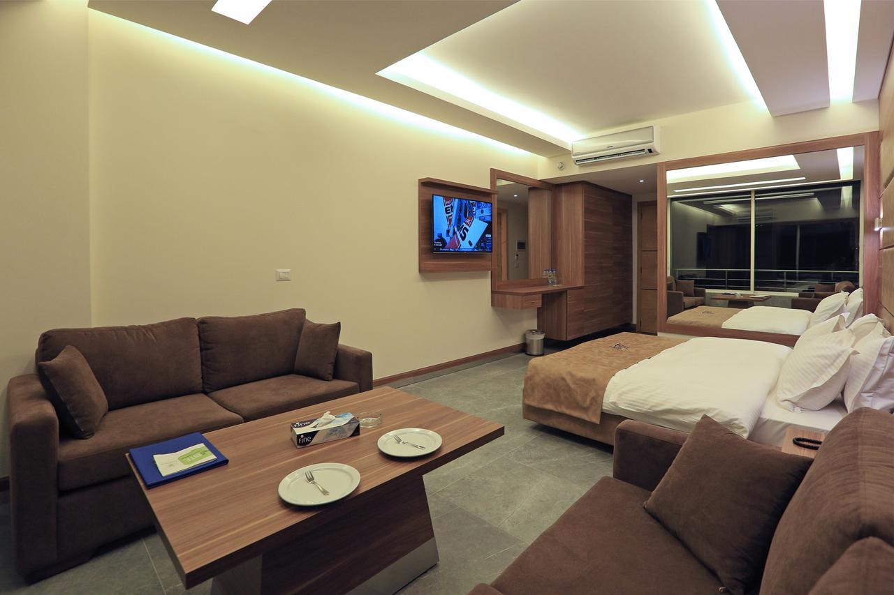 Ibiza Hotel 朱尼耶 外观 照片