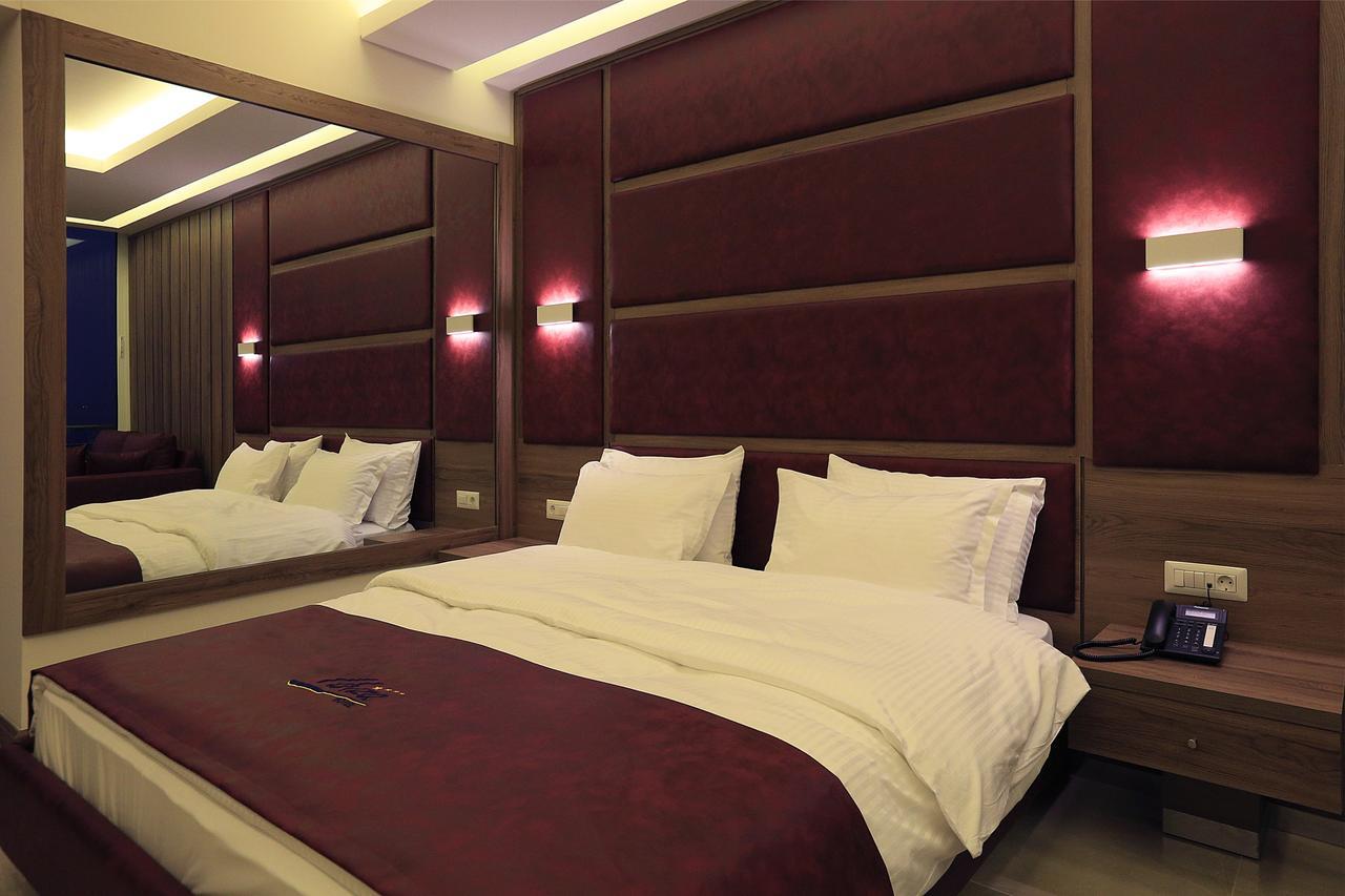 Ibiza Hotel 朱尼耶 外观 照片